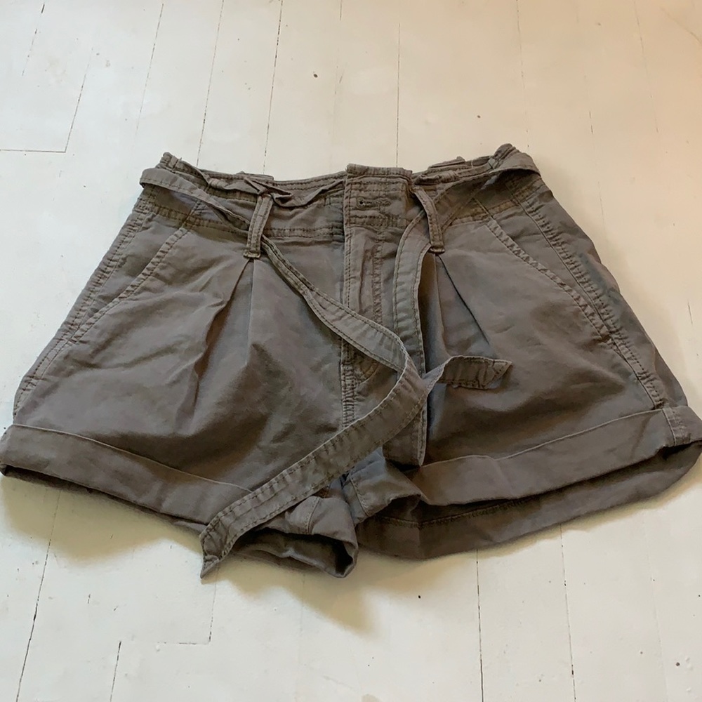 american eagle army green shorts size 00